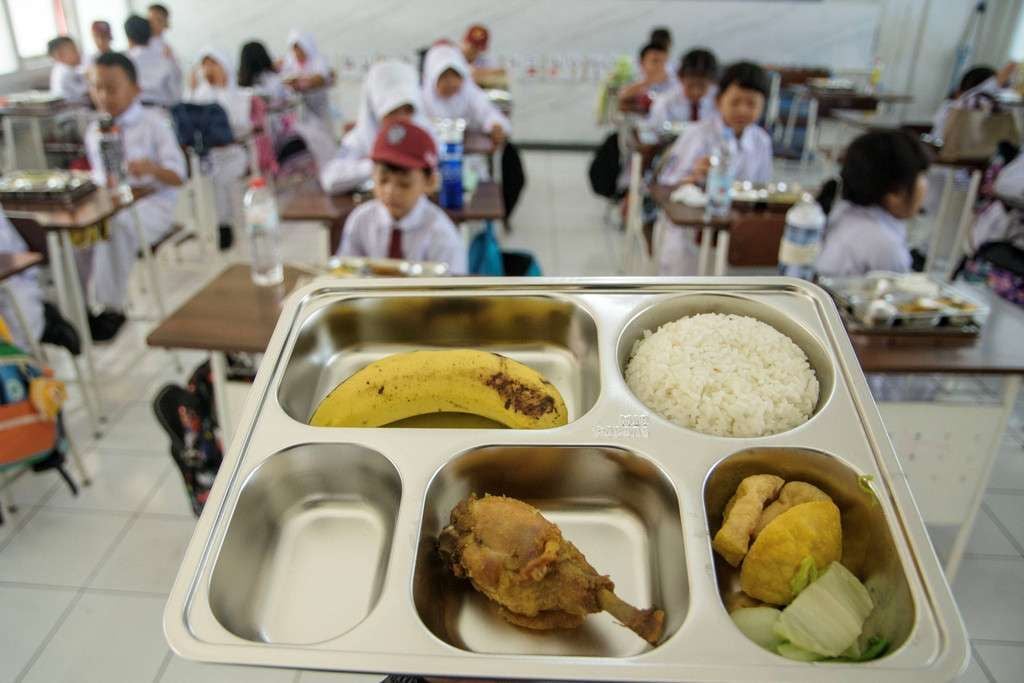Pengiriman Porsi Makanan Tepat Cepat Aman